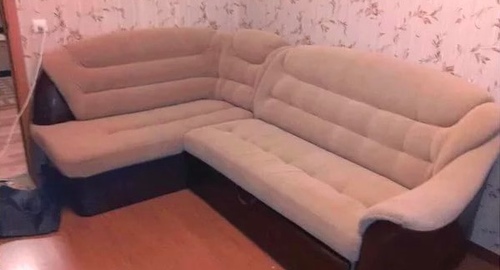 Перетяжка углового дивана. Челябинск